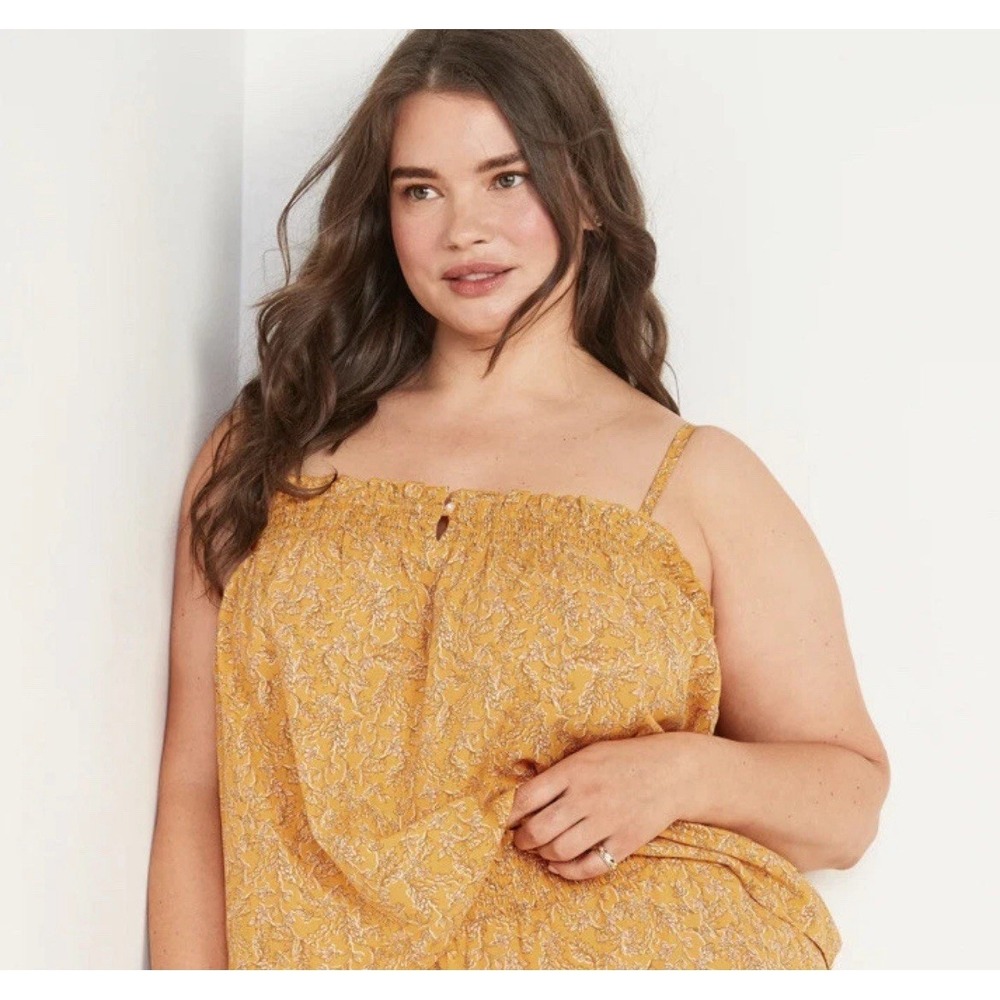Old Navy Floral Yellow Tank Cami Smocked Plus Size 4X Lounge Summer Boho